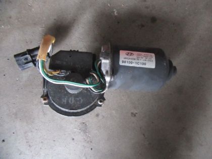Picture of MOTOR SCHEIBENWISCHER VORNE, HYUNDAI GETZ 1.1 GL