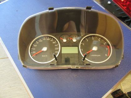 Bild von TACHO, HYUNDAI COUPE 01