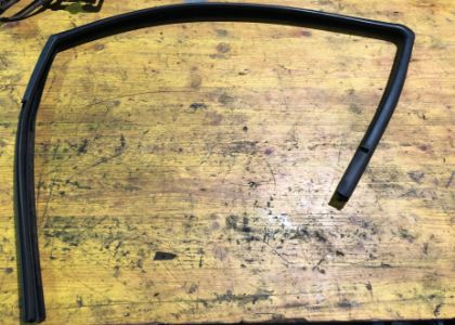 Picture of DICHTGUMMI SEITENSCHEIBE RECHTS VORNE, HYUNDAI i20 (PB)