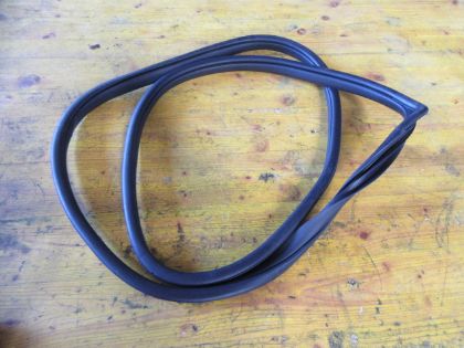 Picture of DICHTGUMMI GEHÄUSE RECHTS HINTEN, KIA RIO (YB)