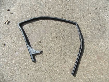 Picture of DICHTGUMMI SEITENSCHEIBE LINKS VORNE, HYUNDAI H-1