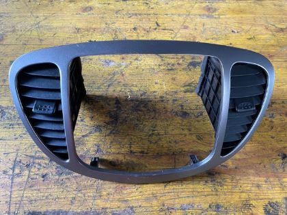 Bild von VERKLEIDUNG MITTE LUFTDÜSEN, HYUNDAI i10 1,1 (PA)