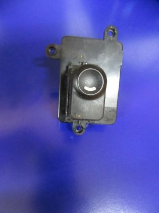 Picture of SCHALTER FENSTERHEBER RECHTS, HYUNDAI i30/i30CW (FD) 1,4