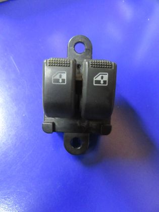 Picture of SCHALTER FENSTERHEBER LINKS VORNE, HYUNDAI ATOS 1.1 GLS