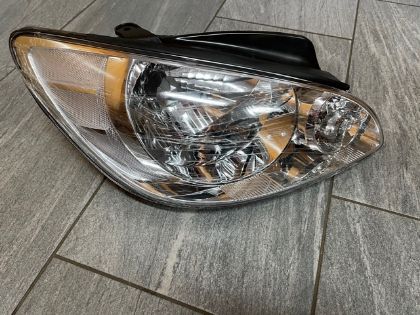 Picture of SCHEINWERFER MIT STELLMOTOR RECHTS, HYUNDAI GETZ FACELIFT