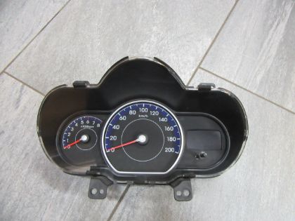 Bild von TACHO, HYUNDAI i10 1,1 (PA)