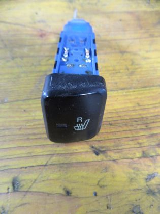 Picture of SCHALTER SITZHEIZUNG BEIFAHRER, HYUNDAI SONATA 2,4