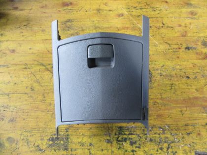 Picture of ABLAGEFACH MITTELKONSOLE, KIA CARENS II 2,0 CRDi