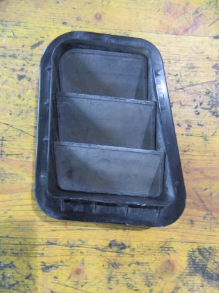 Bild von ZWANGSENTLÜFTUNG GITTER LUFT LINKS HINTEN, KIA RIO (UB)