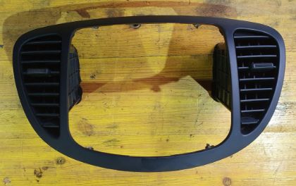 Picture of VERKLEIDUNG MITTE inkl. LUFTDÜSEN, HYUNDAI i10 1,1