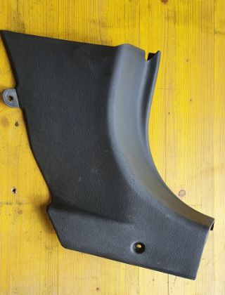 Picture of FUSSRAUMVERKLEIDUNG RECHTS, HYUNDAI SANTA FE 2,0 4WD