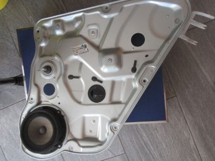 Picture of FENSTERHEBER MANUELL inkl. LAUTSPRECHER RECHTS HINTEN, KIA CEED (ED)