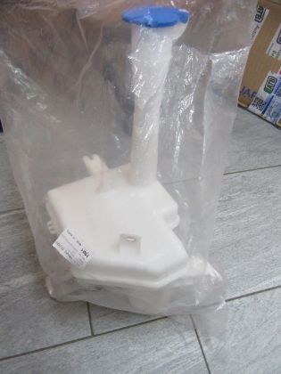 Bild von BEHÄLTER SCHEIBENWASCHANLAGE, HYUNDAI i30 (FD)