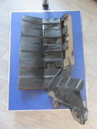 Picture of VERKLEIDUNG MOTOR RECHTS UNTEN, KIA SOUL 08