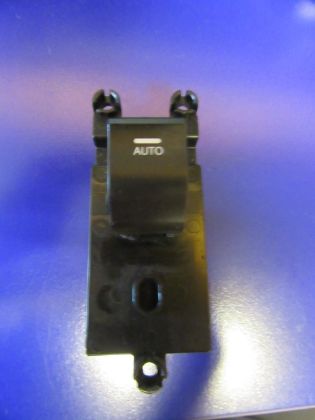 Bild von SCHALTER FENSTERHEBER HINTEN RECHTS, HYUNDAI i40