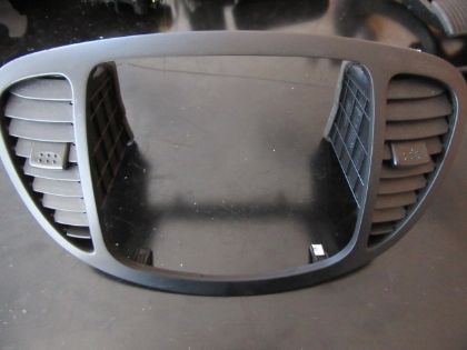 Bild von VERKLEIDUNG MITTE inkl. DÜSEN, HYUNDAI i10 1.1 MPI Cool