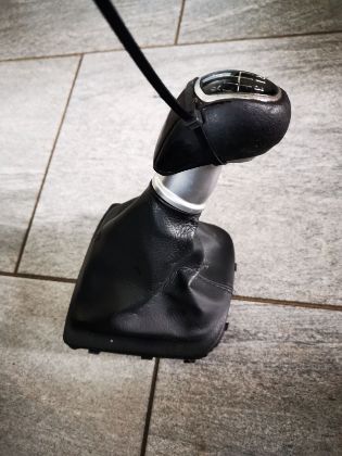 Picture of HYUNDAI i40 VERKLEIDUNG BALGEINHEIT, SCHALTHEBEL