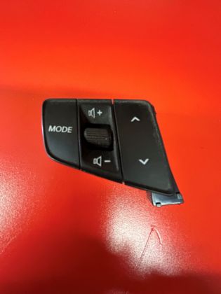 Picture of HYUNDAI I40 LENKRAD SCHALTER  MODE /+-/ ´`