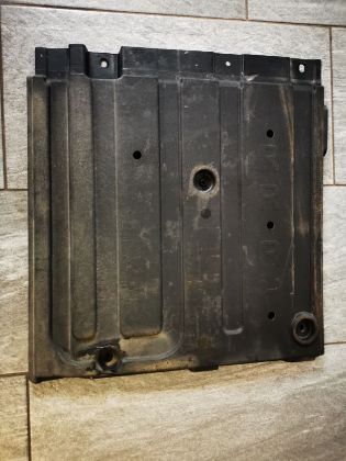 Bild von HYUNDAI i40 UNTER ABDECKUNG-HINTEN. RECHTS