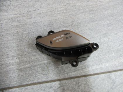 Picture of SCHALTER BEIFAHRER AIRBAG ON/OFF, VELOSTER (FS)