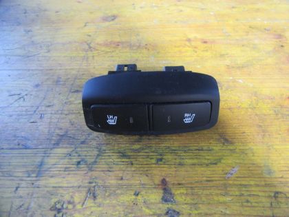 Picture of SCHALTER SITZHEIZUNG FAHRER & BEIFAHRER, HYUNDAI TUCSON 2,0 (JM)