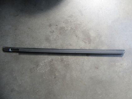 Picture of DICHTGUMMI SEITENSCHEIBE AUSSEN LINKS VORNE, HYUNDAI H-1