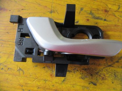 Bild von TÜRGRIFF INNEN LINKS HINTEN, KIA RIO (YB)